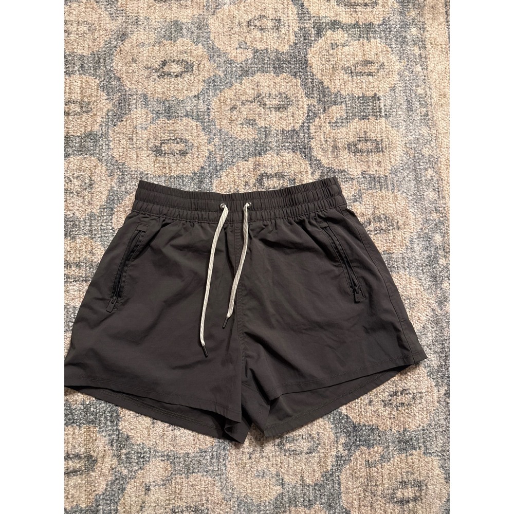 Vuori Women's Birch Short Size Small NWOT